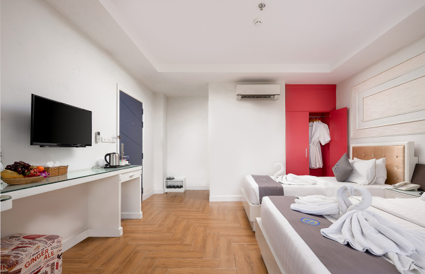 Superior Family Room with Balcony